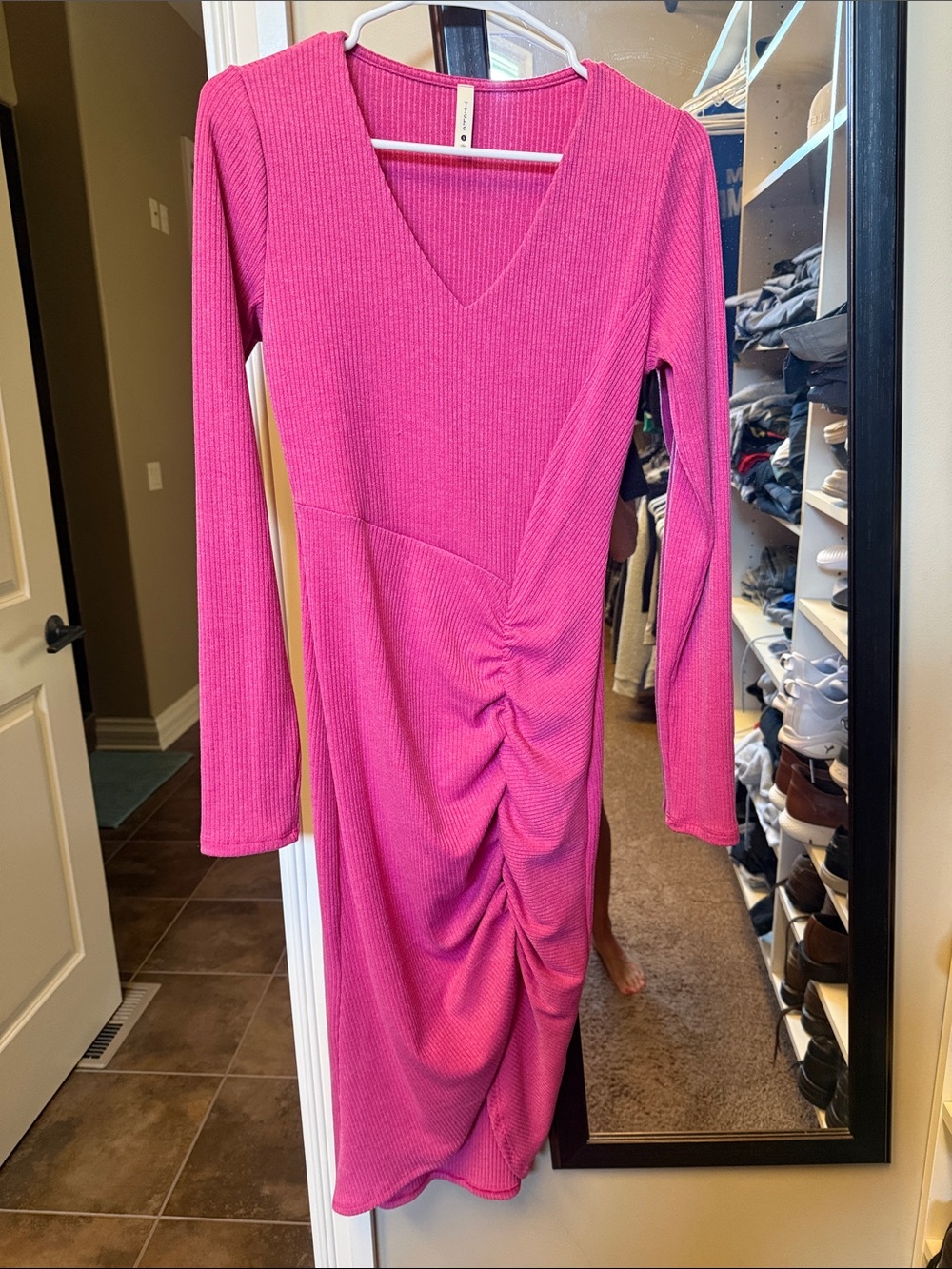 Women's Pink Ruched V-Neck Long Sleeve Dress